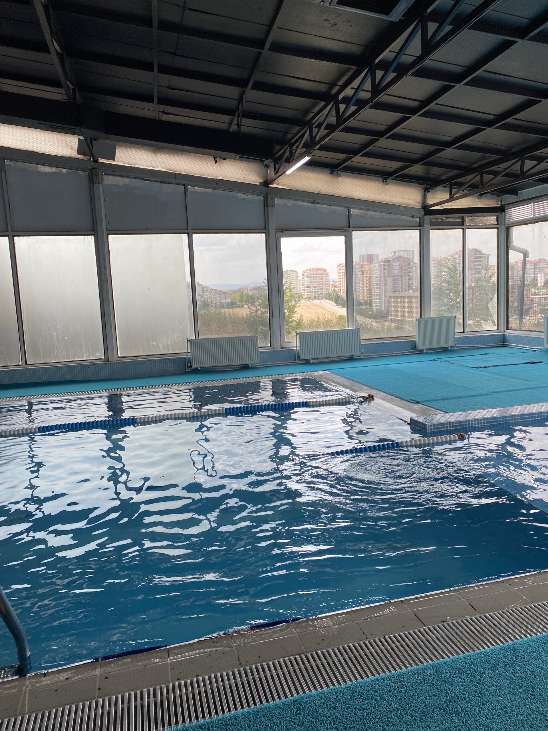 Ankara Çankaya'da Özel Yüzme Dersi Almanın 5 Temel Avantajı Havuz 1